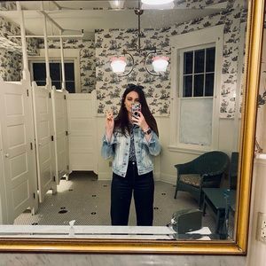 Meet your Posher, Addie